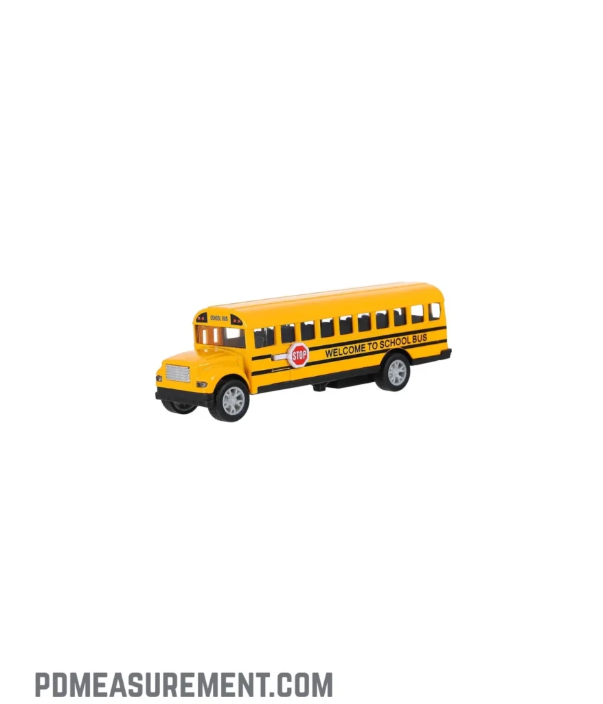 16-school-buses-lined-up-1-kilometer