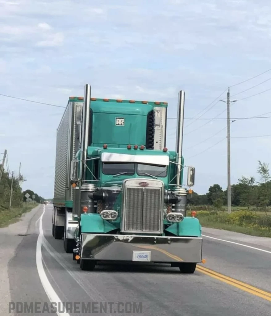 large-moving-truck-10-meters-long